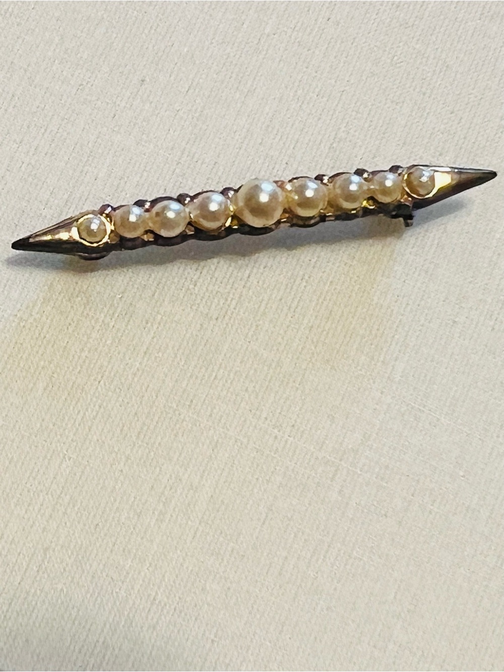 Vintage Graduated Faux Pearl Bar Brooch Gold Tone Long Pin 2.25”